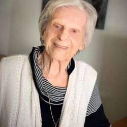 MADAME ALINE HÉTU