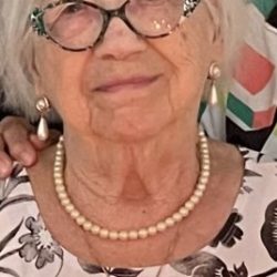 Madame Jacqueline Dupuis Giard